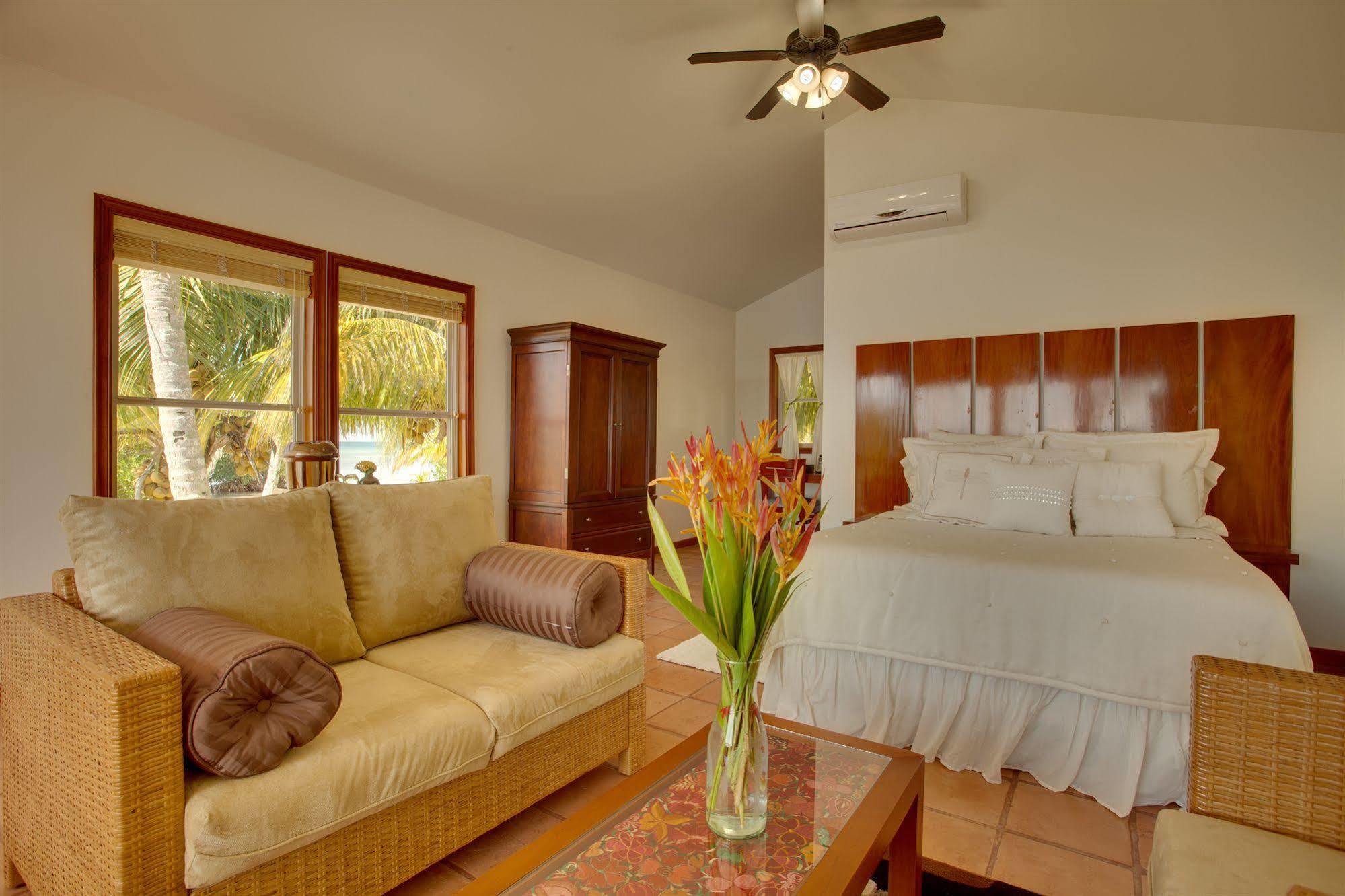 Hatchet Caye Island Resort (Adults Only) Placencia Екстер'єр фото