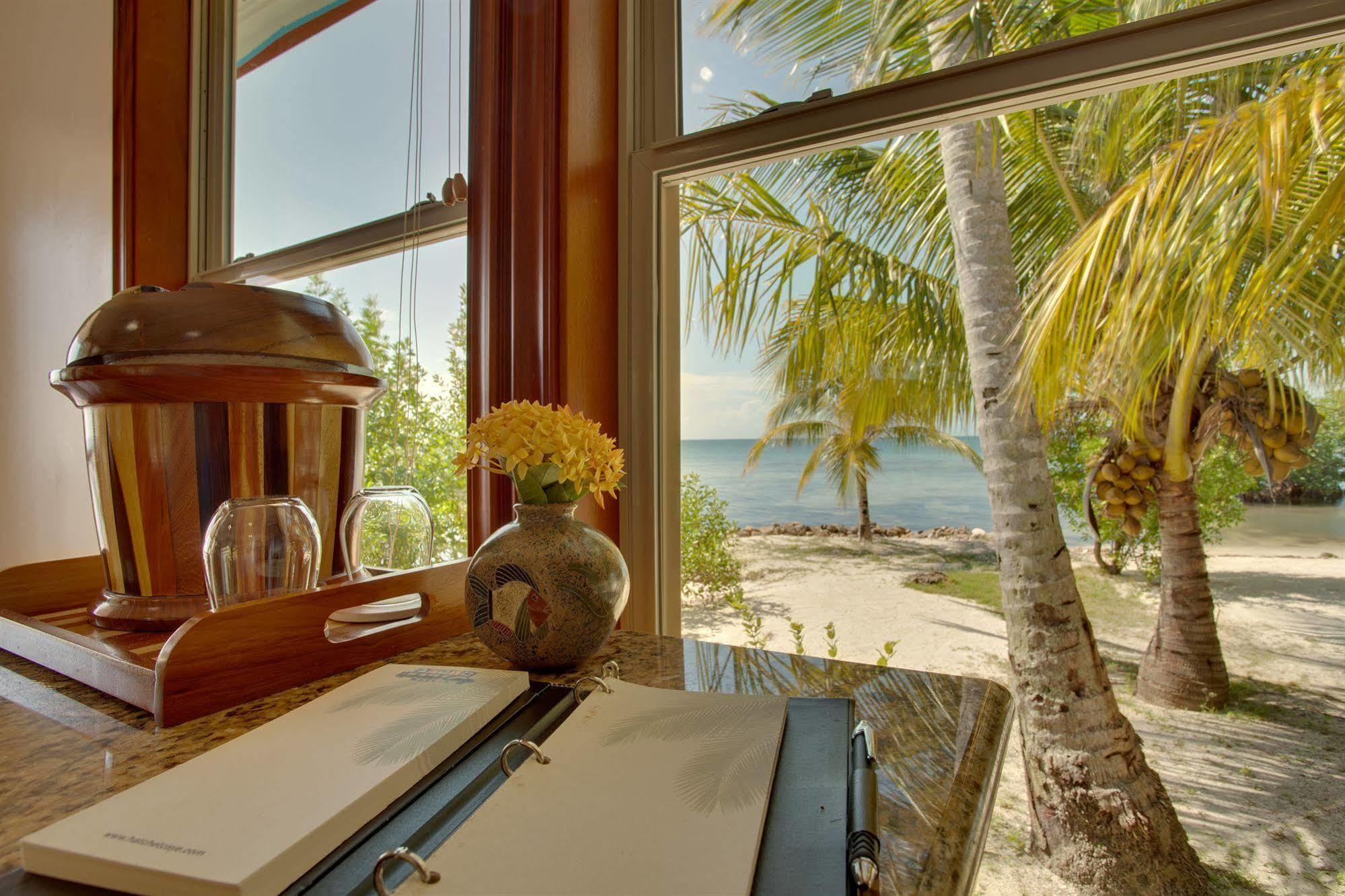 Hatchet Caye Island Resort (Adults Only) Placencia Екстер'єр фото
