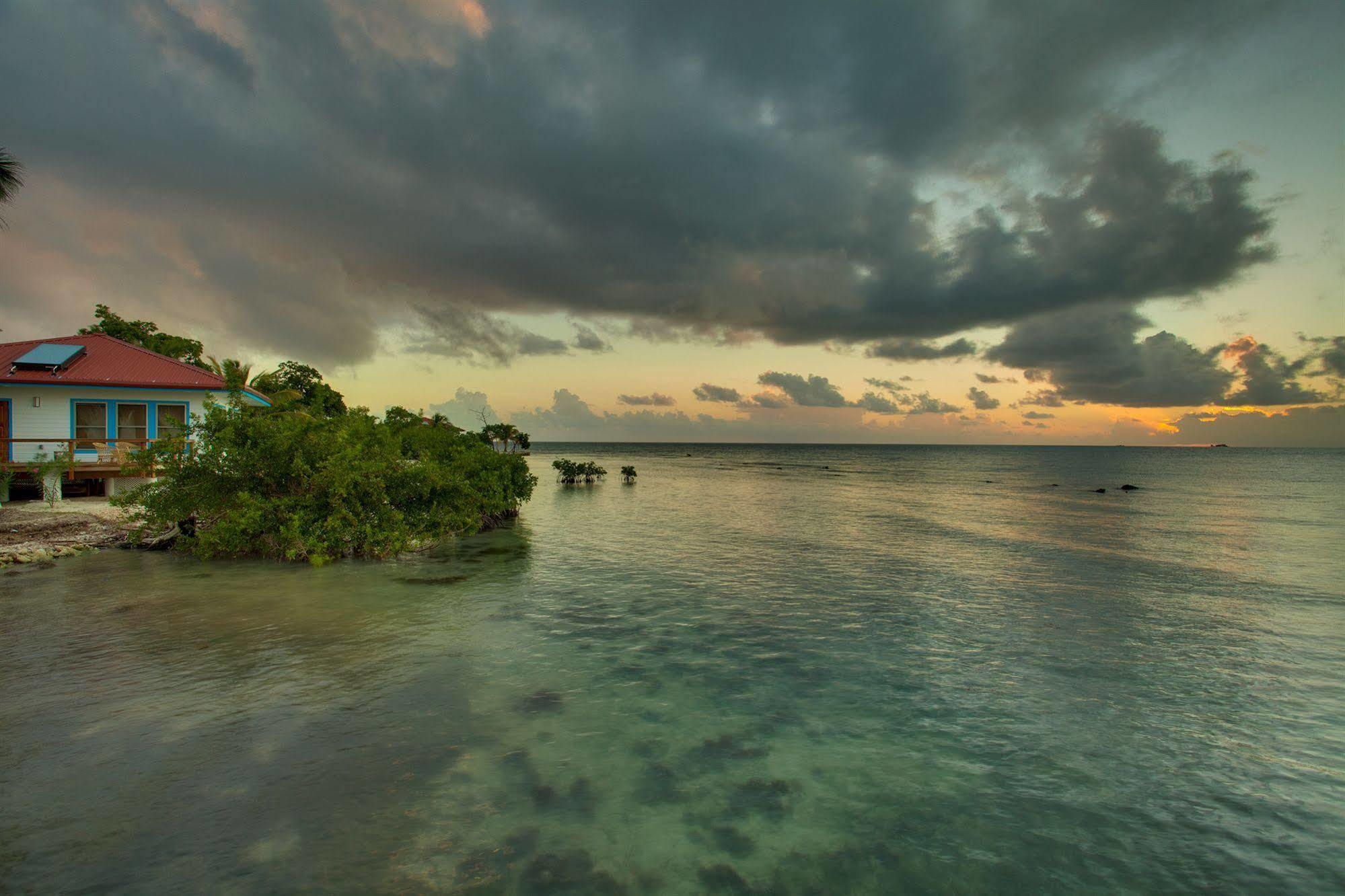 Hatchet Caye Island Resort (Adults Only) Placencia Екстер'єр фото